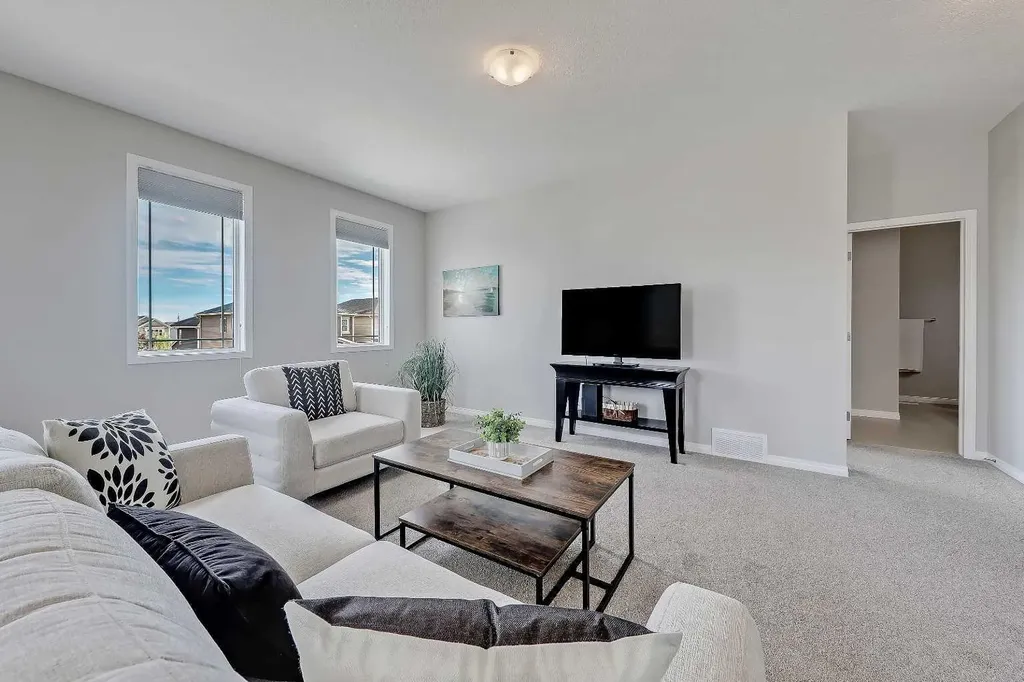 1 Osborne Common SW Airdrie AB T4B 5E3