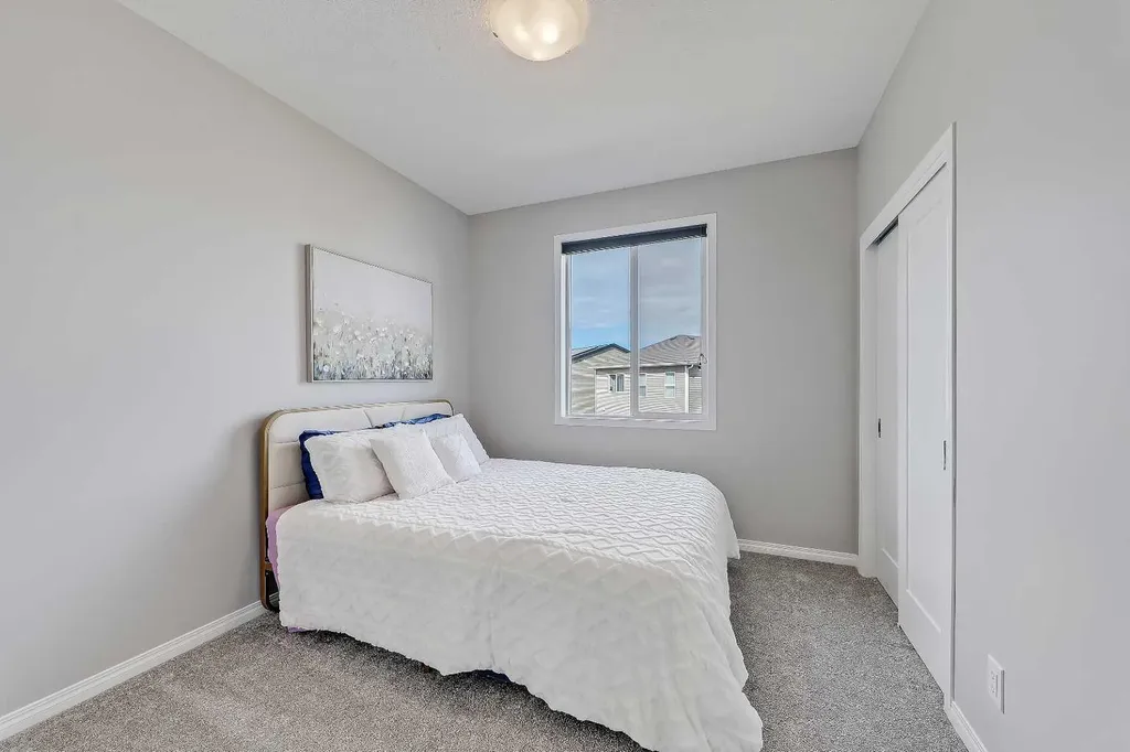 1 Osborne Common SW Airdrie AB T4B 5E3