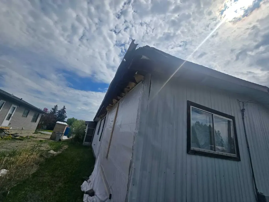 630 53rd Street Edson AB T7E1K4