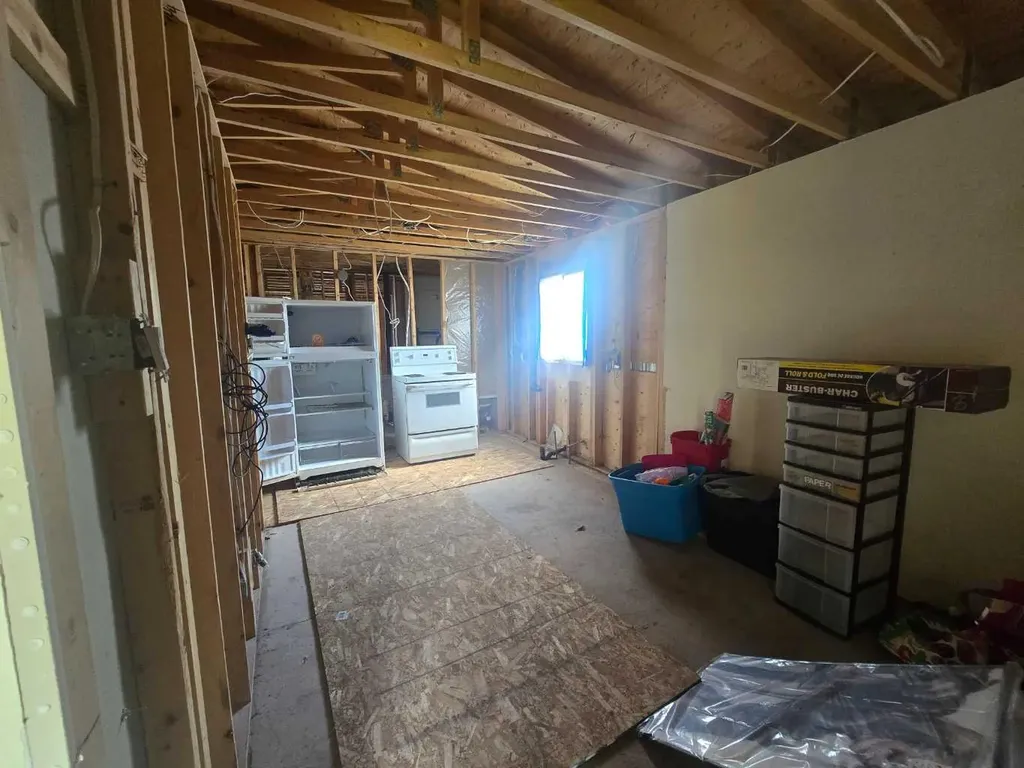 630 53rd Street Edson AB T7E1K4