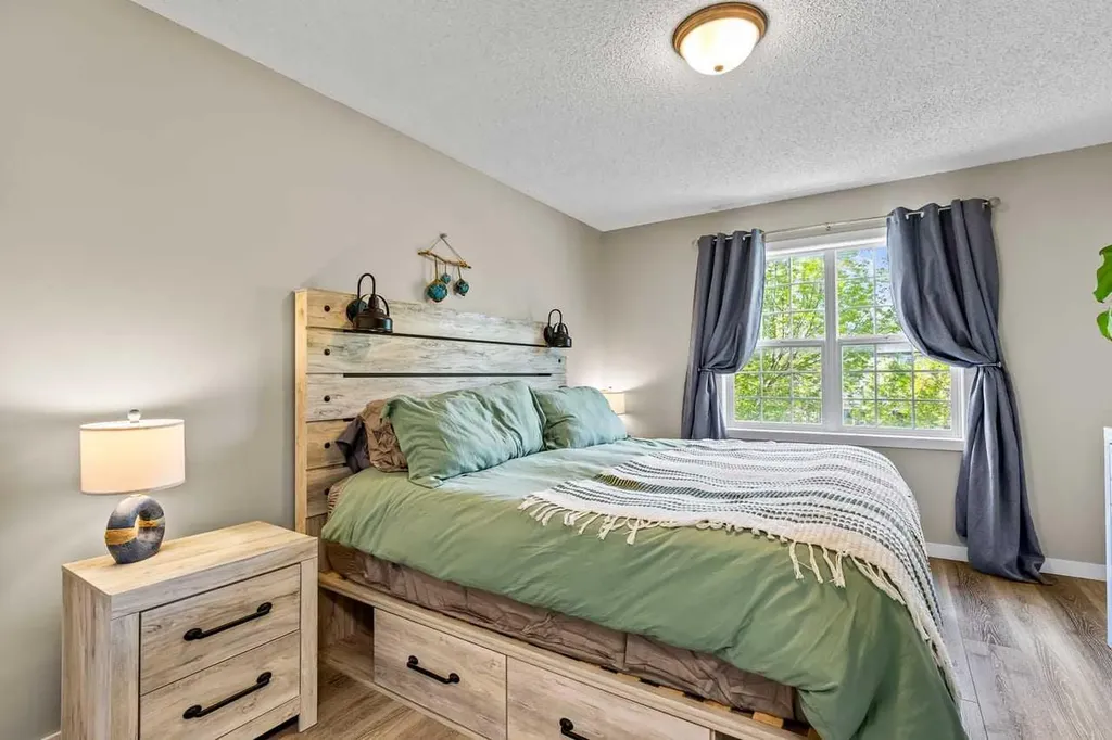 65 Prestwick Heights SE Calgary AB T2Z 4H8