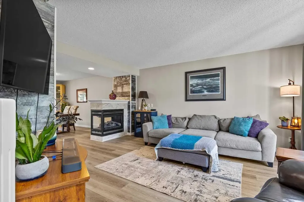 65 Prestwick Heights SE Calgary AB T2Z 4H8