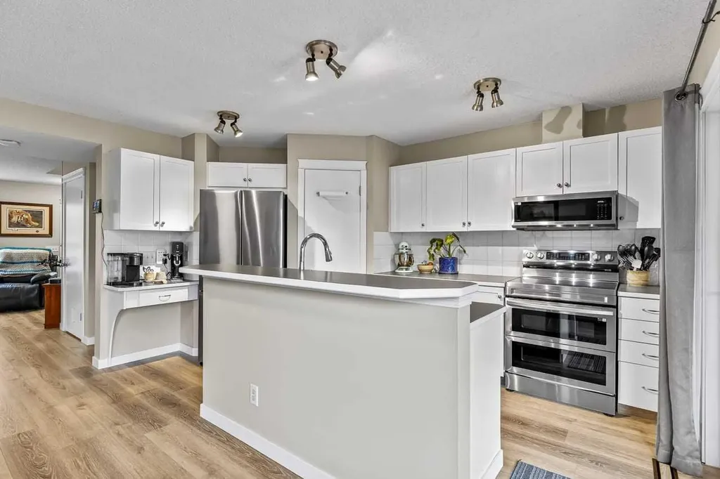 65 Prestwick Heights SE Calgary AB T2Z 4H8