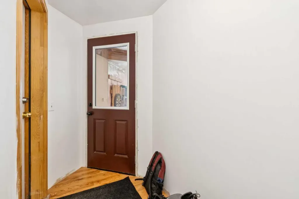 56 West Terrace Road Cochrane AB T4C 1S5