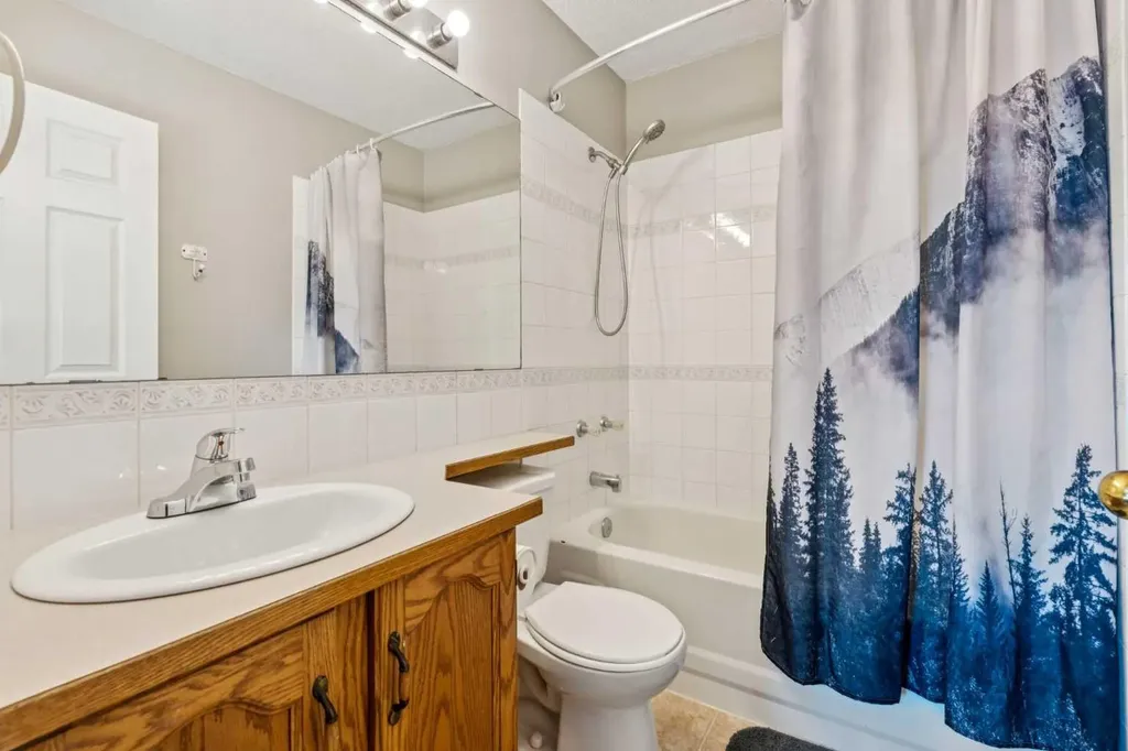 56 West Terrace Road Cochrane AB T4C 1S5