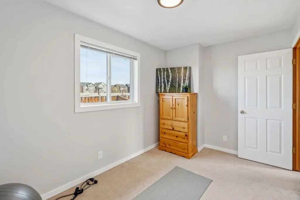 56 West Terrace Road Cochrane AB T4C 1S5