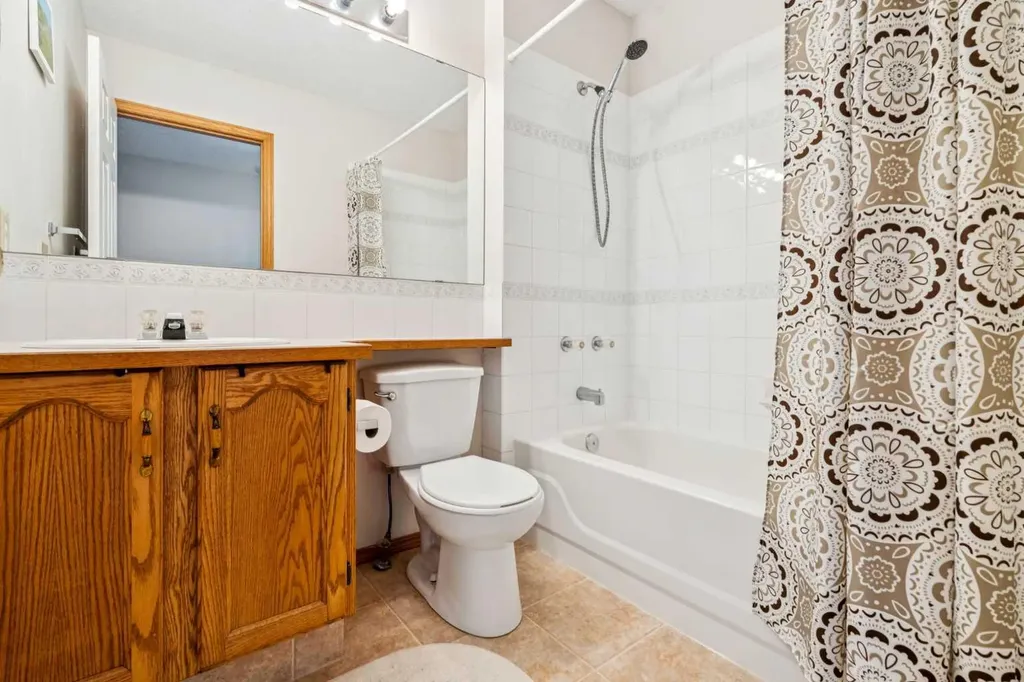 56 West Terrace Road Cochrane AB T4C 1S5