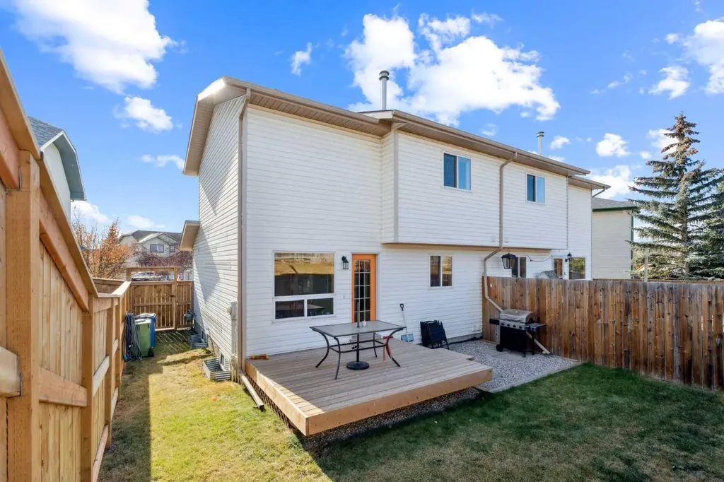 56 West Terrace Road Cochrane AB T4C 1S5