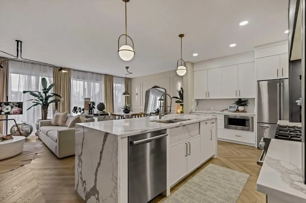 322 Creekstone Way SW Calgary AB T2X 4E3