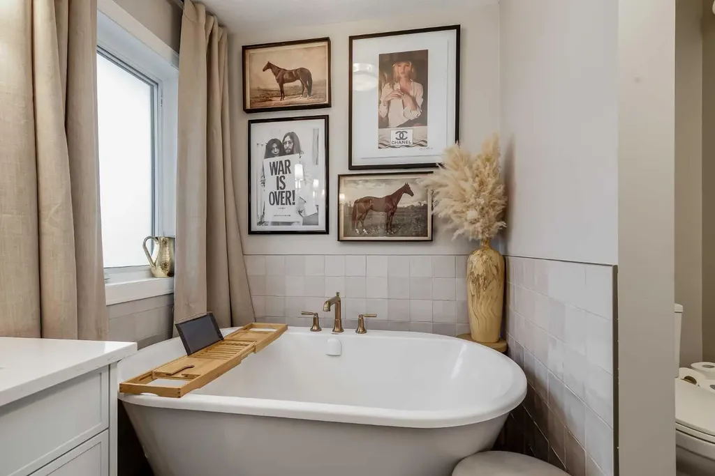 322 Creekstone Way SW Calgary AB T2X 4E3