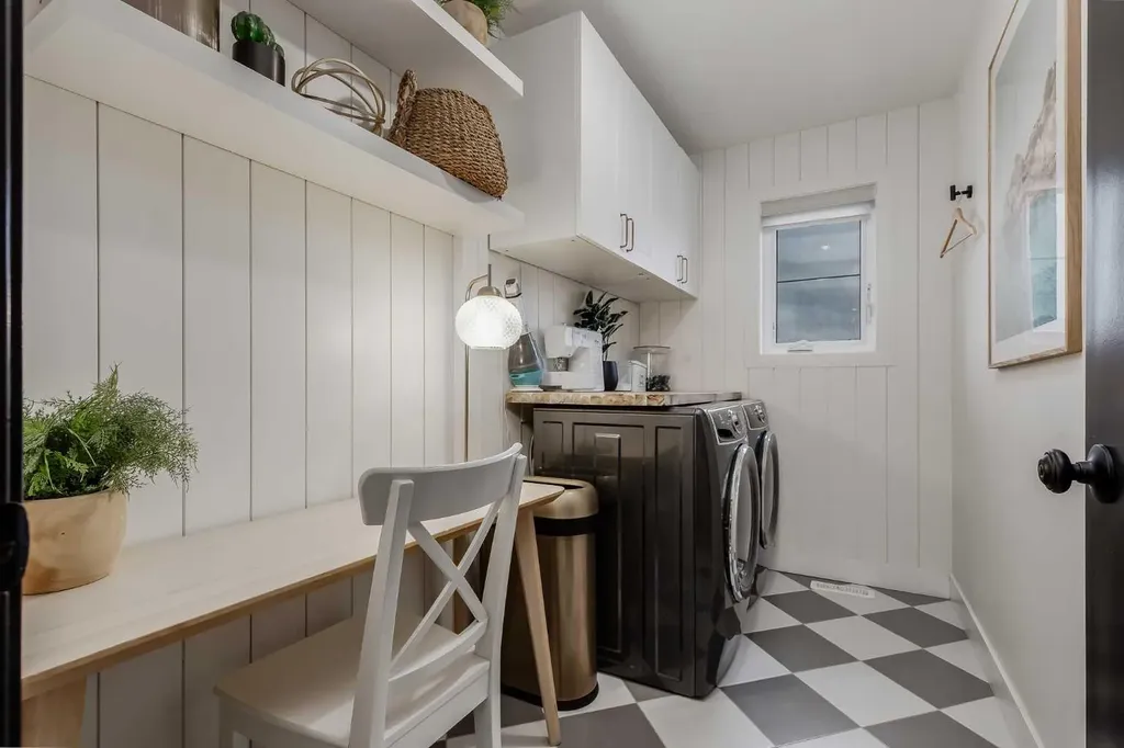 322 Creekstone Way SW Calgary AB T2X 4E3