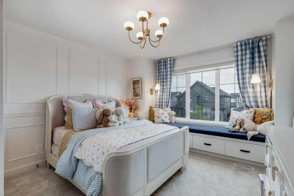 322 Creekstone Way SW Calgary AB T2X 4E3