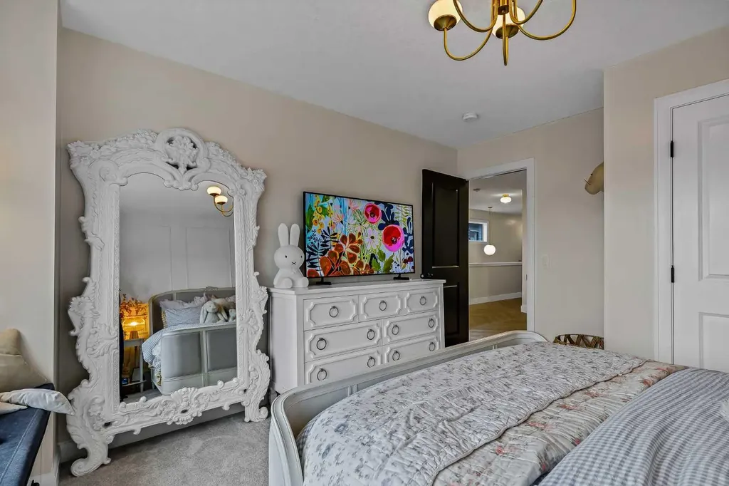 322 Creekstone Way SW Calgary AB T2X 4E3