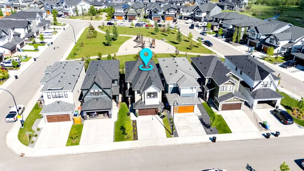 322 Creekstone Way SW Calgary AB T2X 4E3