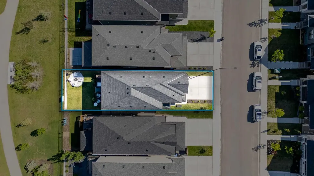 322 Creekstone Way SW Calgary AB T2X 4E3