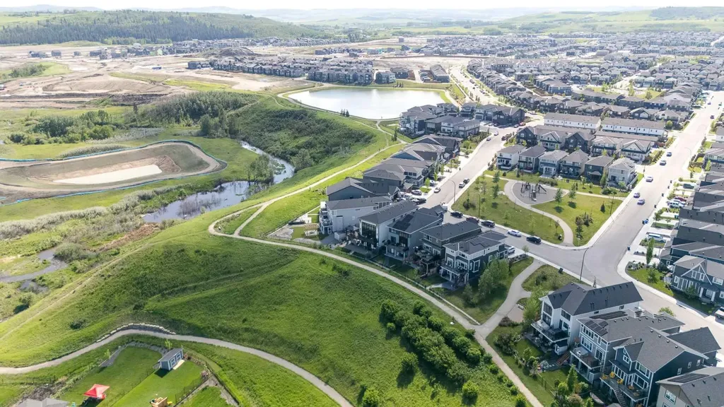 322 Creekstone Way SW Calgary AB T2X 4E3