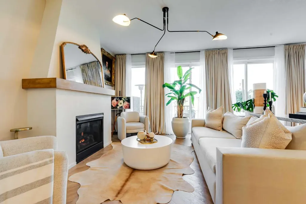 322 Creekstone Way SW Calgary AB T2X 4E3