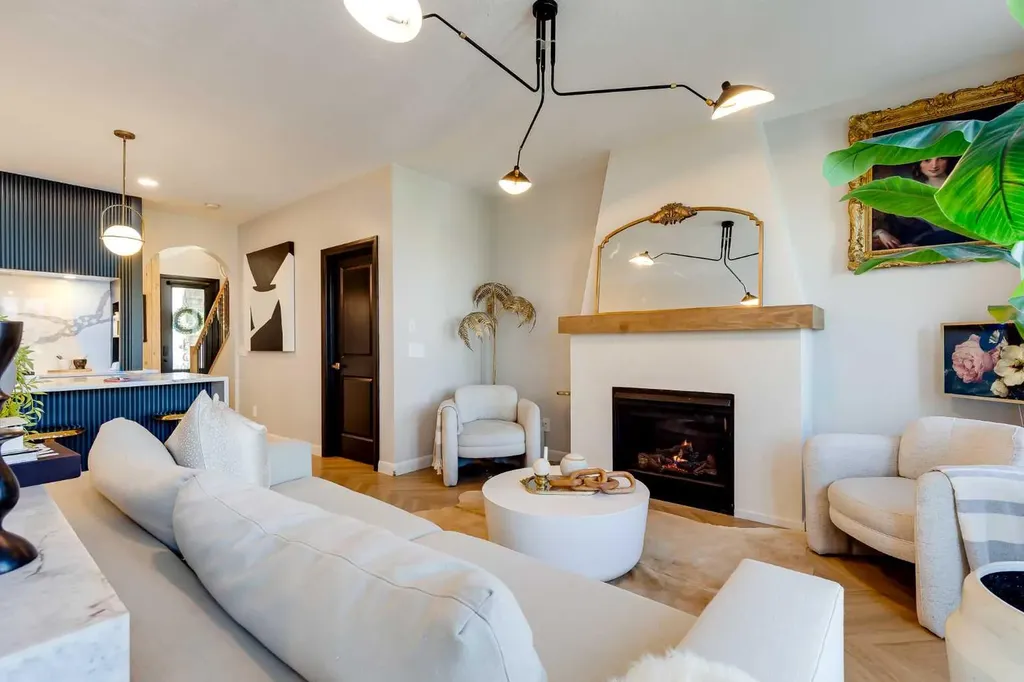 322 Creekstone Way SW Calgary AB T2X 4E3