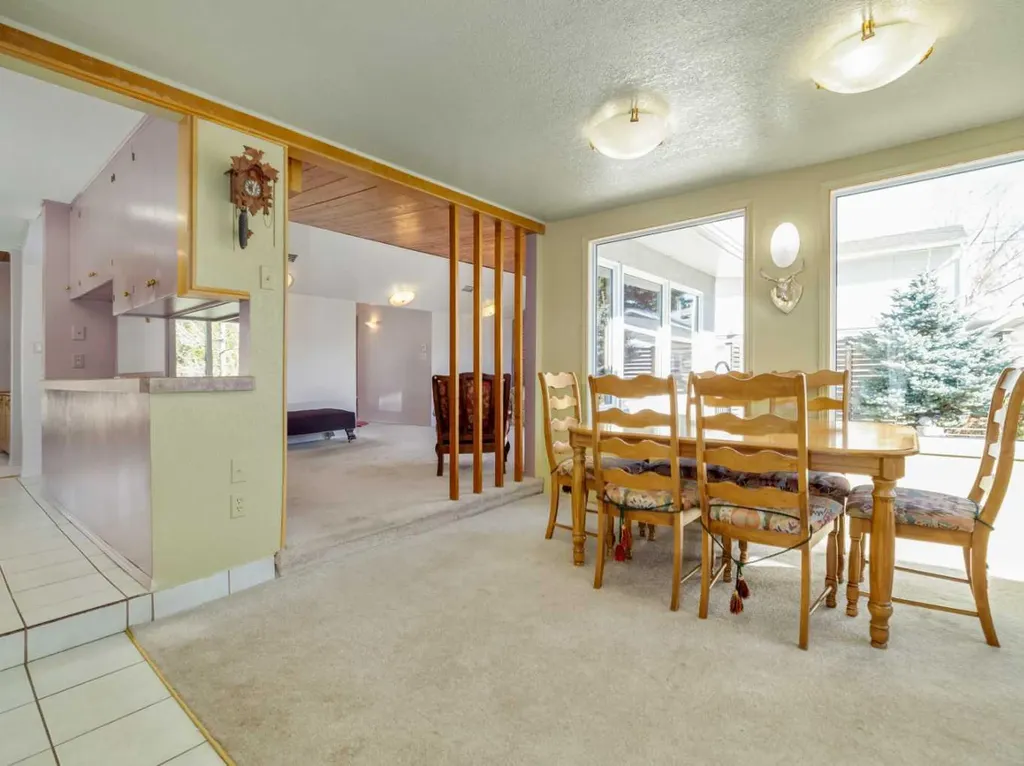 613 30 Street S Lethbridge AB T1J 3V2