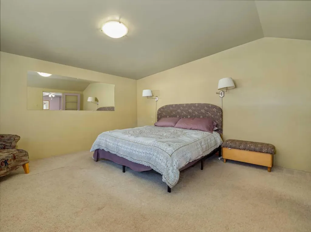 613 30 Street S Lethbridge AB T1J 3V2