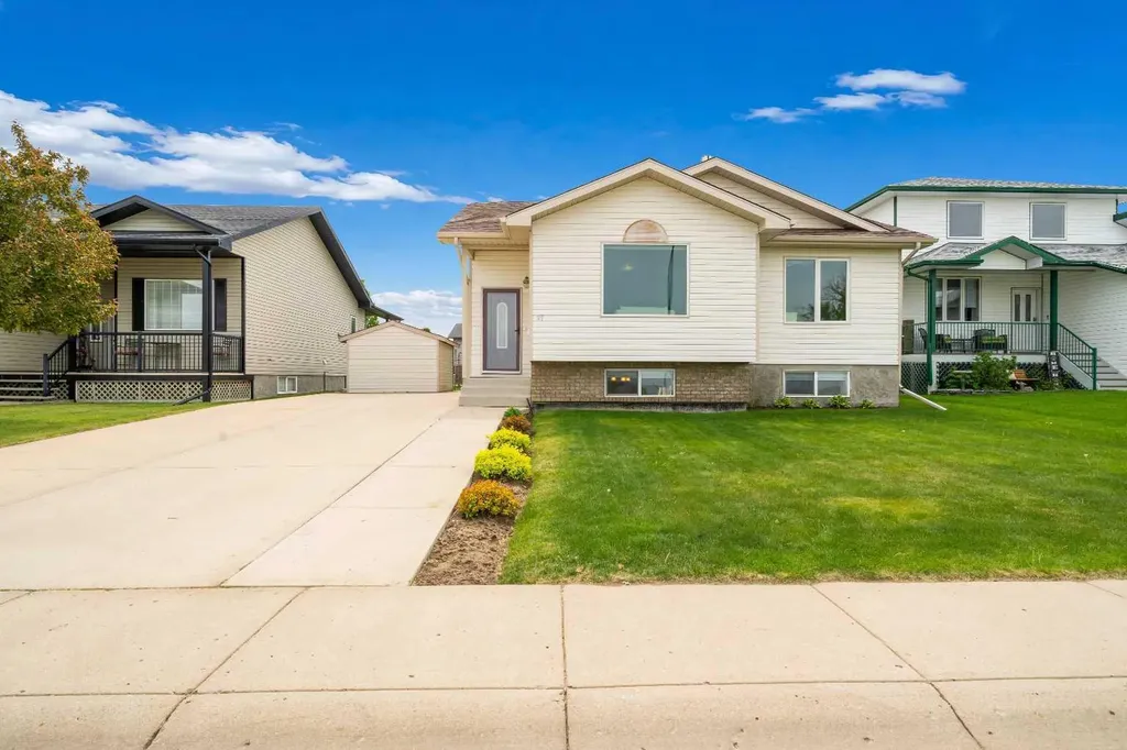 91 Hunt Crescent NE Medicine Hat AB T1C1Y4