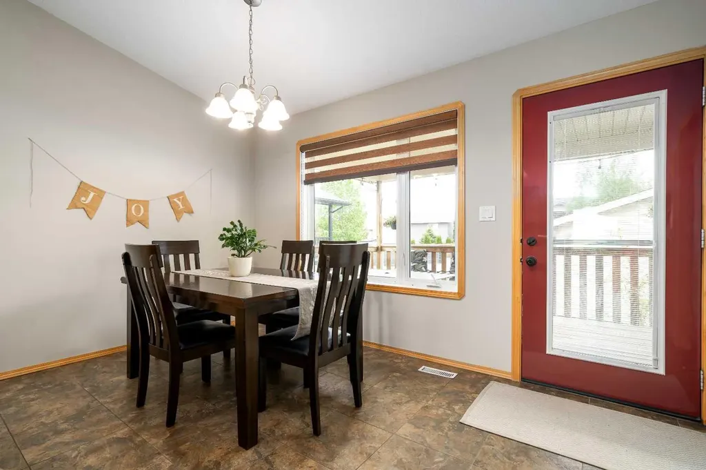 91 Hunt Crescent NE Medicine Hat AB T1C1Y4