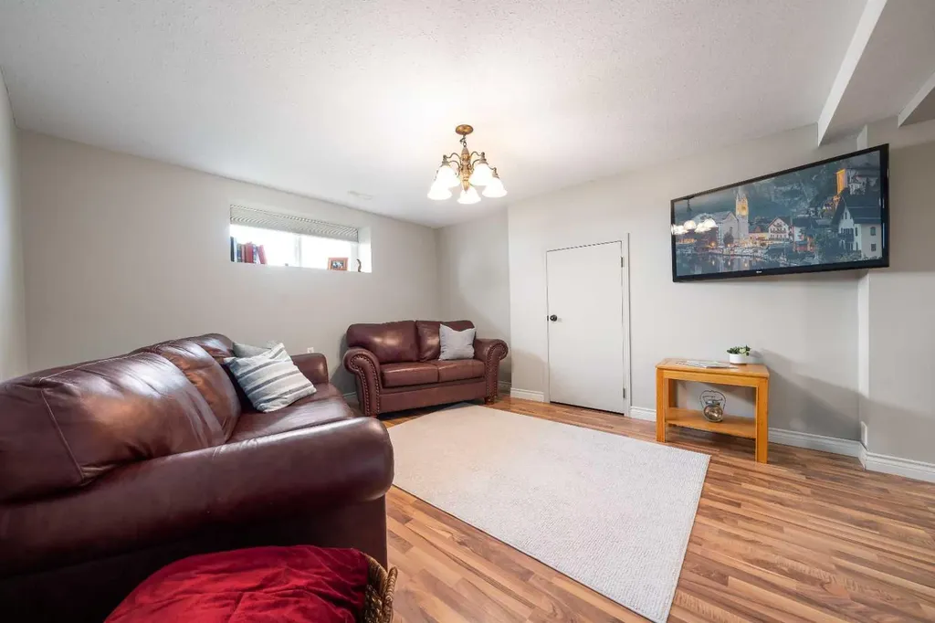 91 Hunt Crescent NE Medicine Hat AB T1C1Y4