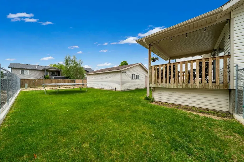 91 Hunt Crescent NE Medicine Hat AB T1C1Y4