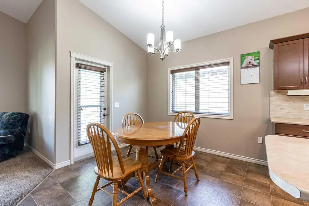 16 Wheatland Drive SE Medicine Hat AB T1B 0M7