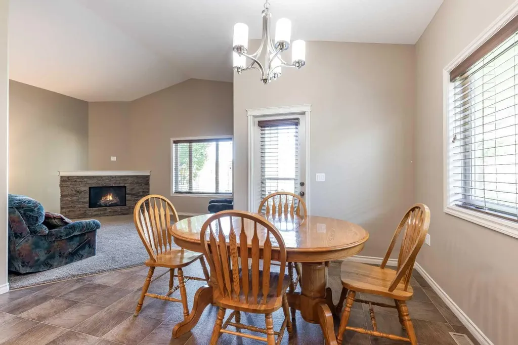 16 Wheatland Drive SE Medicine Hat AB T1B 0M7
