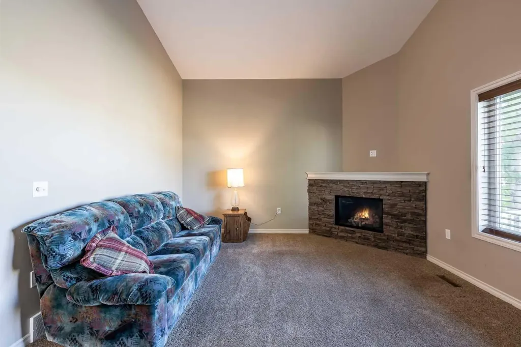 16 Wheatland Drive SE Medicine Hat AB T1B 0M7