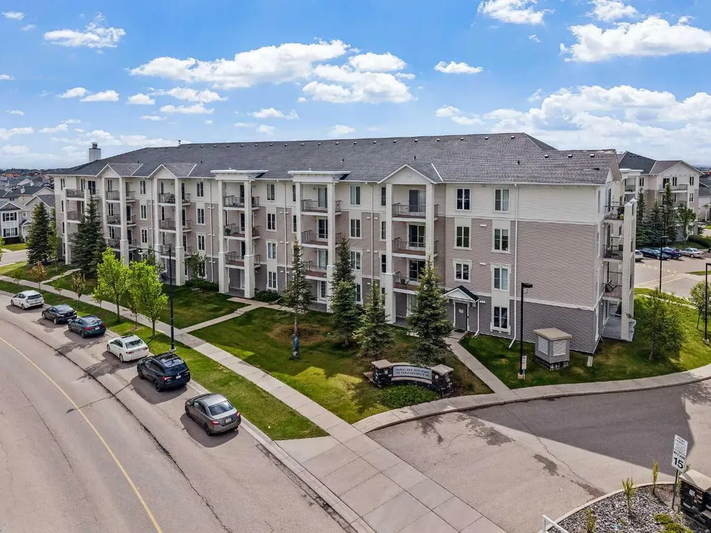 333 Taravista Drive NE Calgary AB T3J0H3