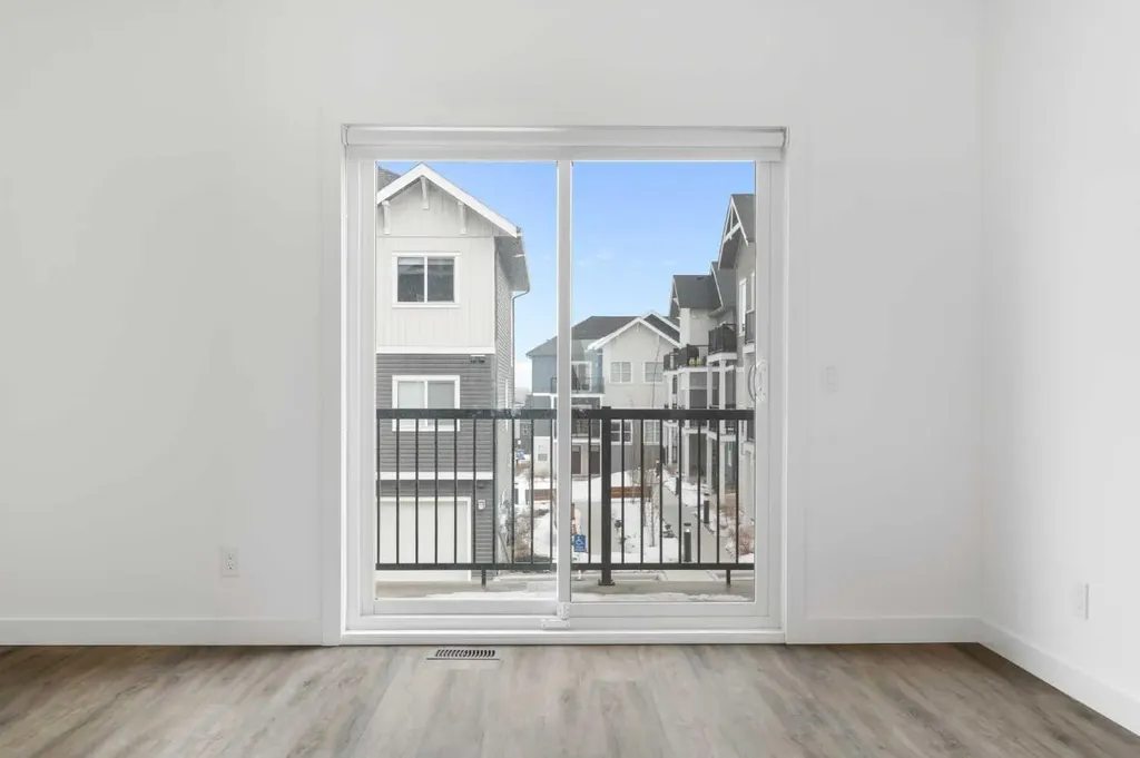 24 Rivercrest Drive Cochrane AB T4C 2C8