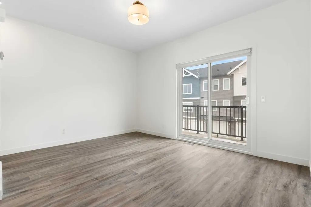 24 Rivercrest Drive Cochrane AB T4C 2C8