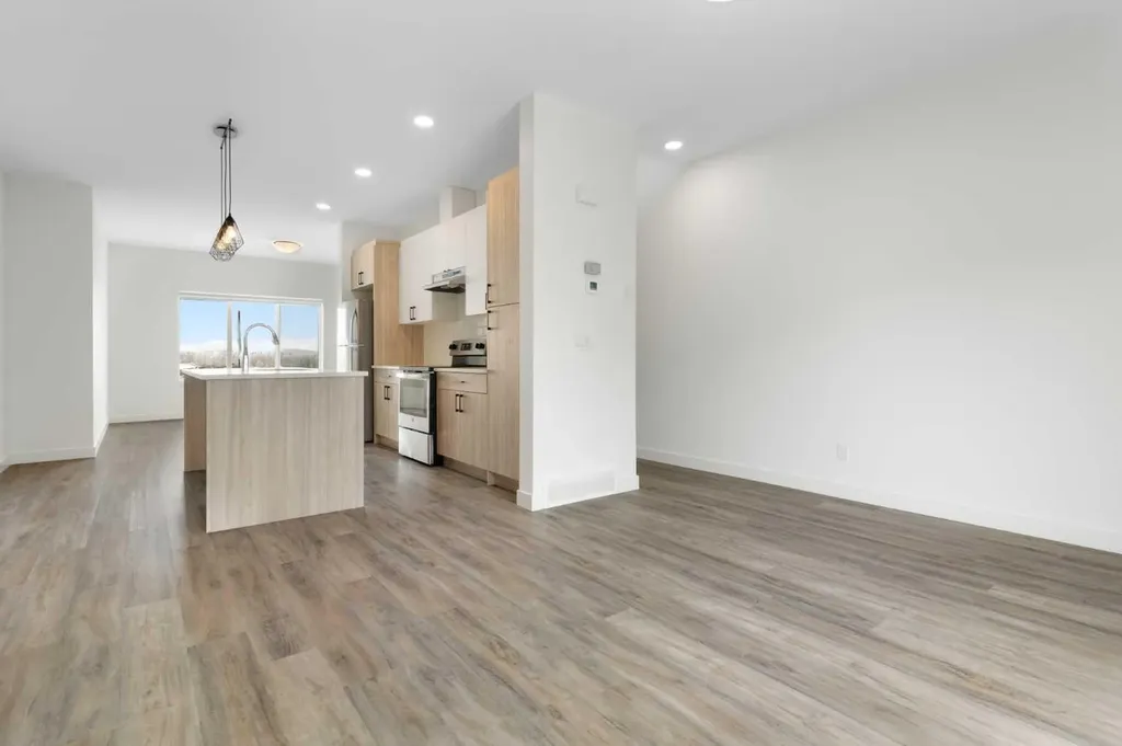 24 Rivercrest Drive Cochrane AB T4C 2C8