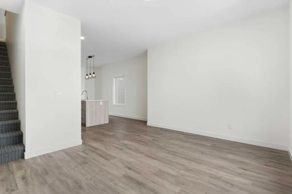 24 Rivercrest Drive Cochrane AB T4C 2C8