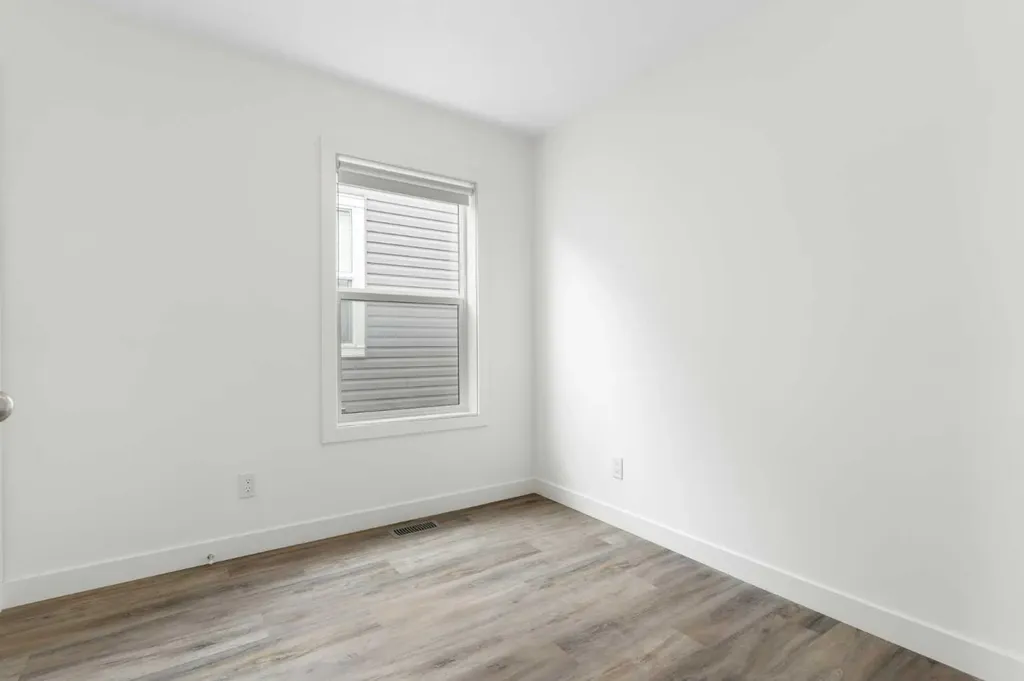 24 Rivercrest Drive Cochrane AB T4C 2C8