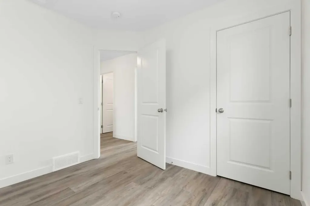 24 Rivercrest Drive Cochrane AB T4C 2C8