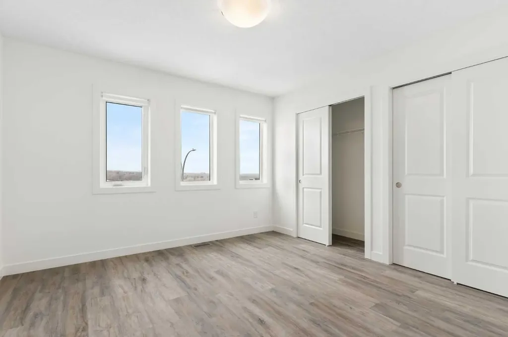 24 Rivercrest Drive Cochrane AB T4C 2C8