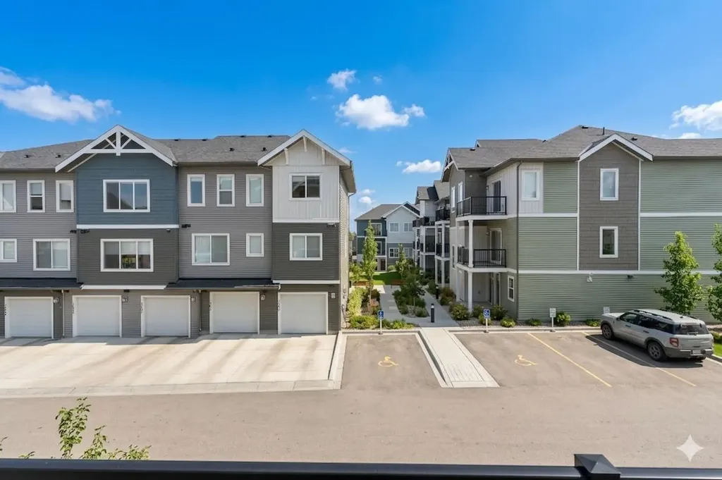 24 Rivercrest Drive Cochrane AB T4C 2C8