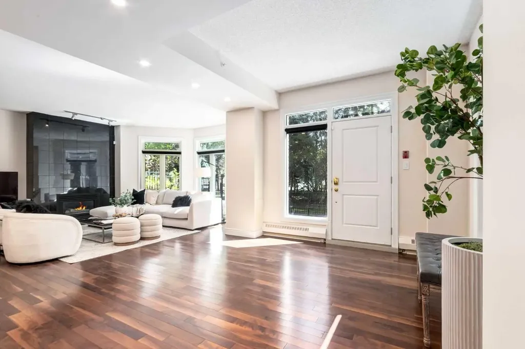 400 Eau Claire Avenue SW Calgary AB T2P 4X2