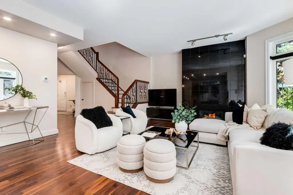 400 Eau Claire Avenue SW Calgary AB T2P 4X2