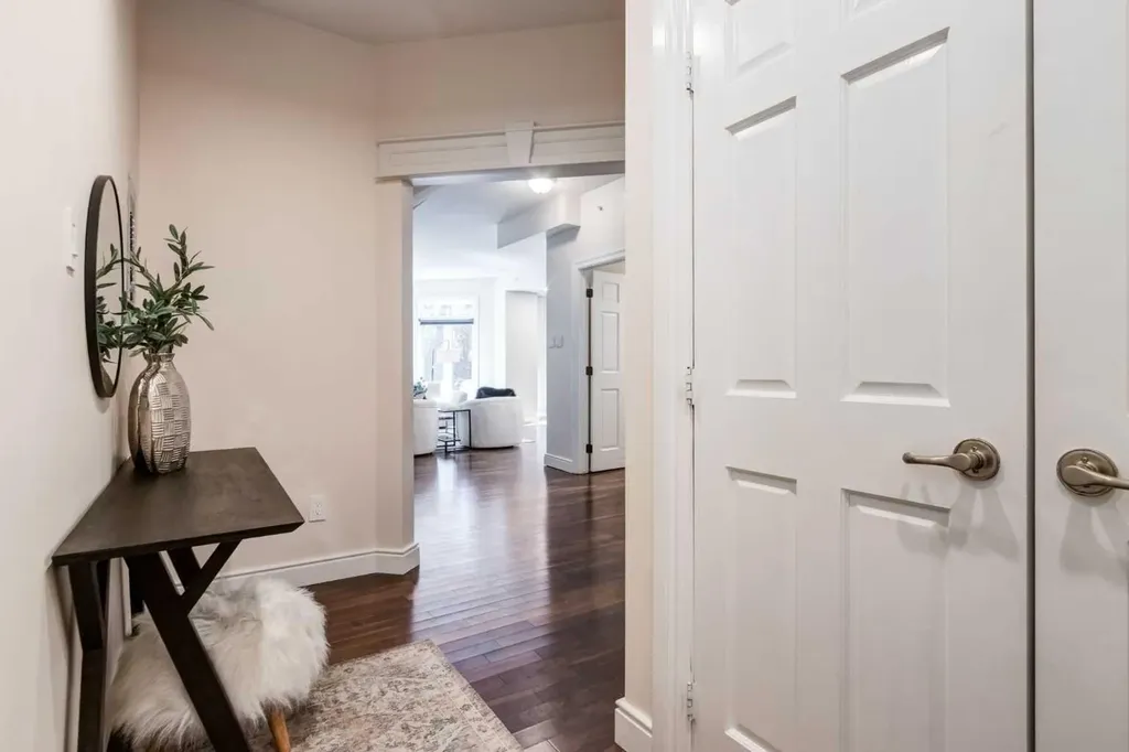 400 Eau Claire Avenue SW Calgary AB T2P 4X2