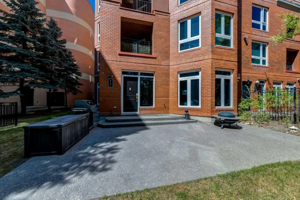 400 Eau Claire Avenue SW Calgary AB T2P 4X2