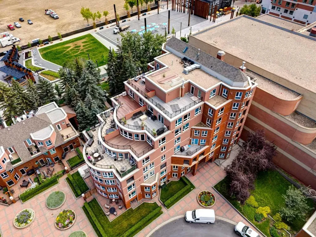 400 Eau Claire Avenue SW Calgary AB T2P 4X2