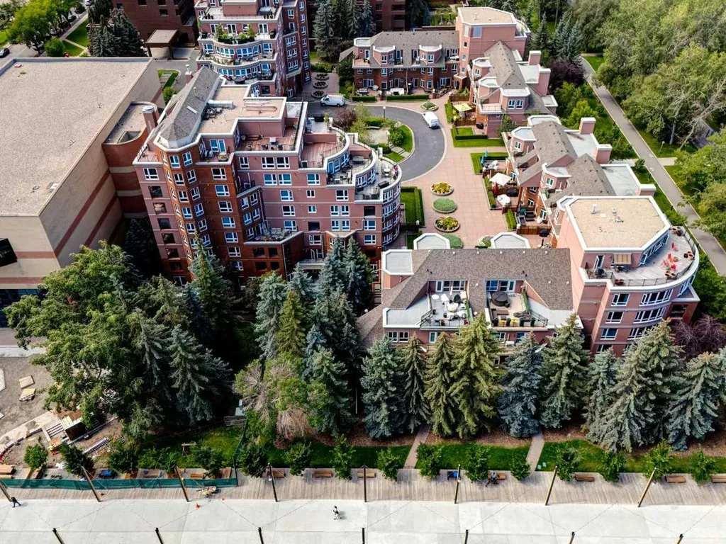 400 Eau Claire Avenue SW Calgary AB T2P 4X2