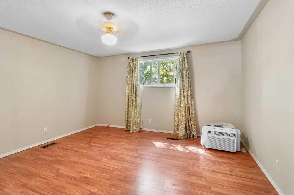 5344 76 Street Red Deer AB T4P 2A6