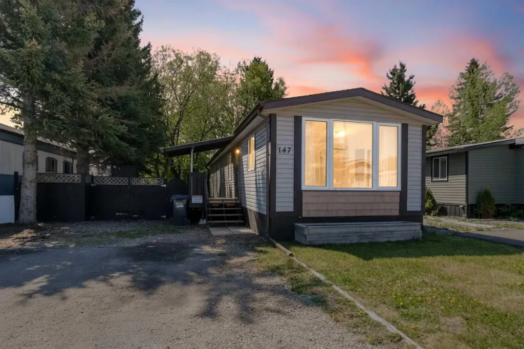 5344 76 Street Red Deer AB T4P 2A6