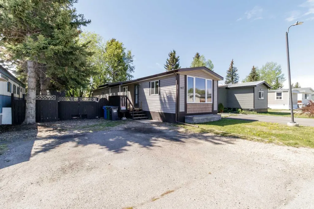 5344 76 Street Red Deer AB T4P 2A6