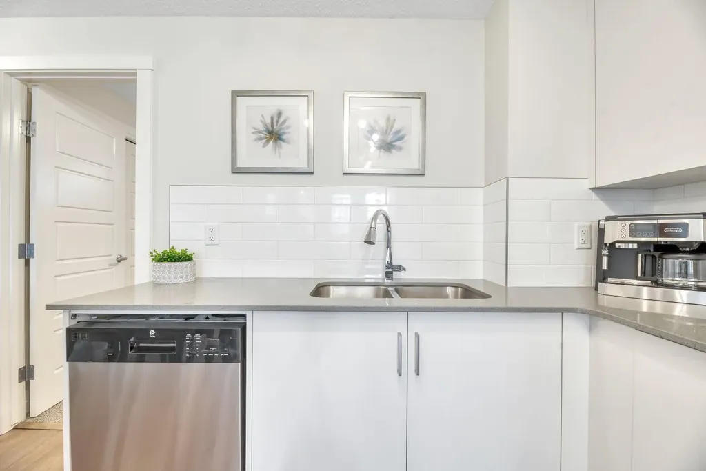 314 Cranbrook Square SE Calgary AB T3M 3E3